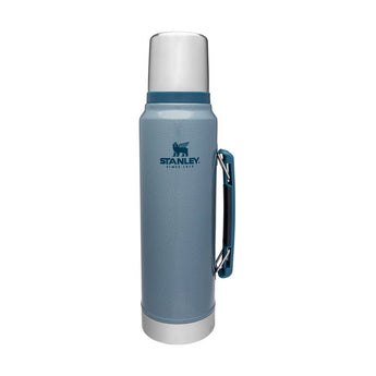 Stanley 1.0L insulated bottle in hammertone ice with cup lid attached, front view highlighting durable finish and side handle